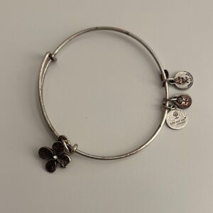 4 Leaf Clover Alex & Ani bracelet